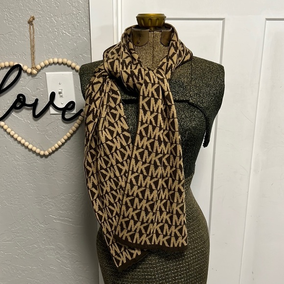 MICHAEL MICHAEL KORS SCARF - Picture 1 of 6